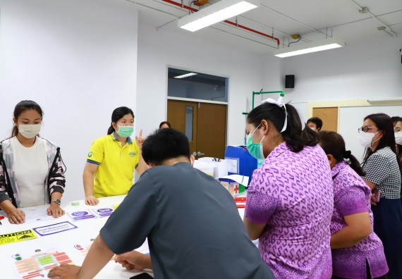 ภาพกิจกรรม  ศูนย์วิทยาศาสตร์และวิทยาศาสตร์ประยุกต์ จัดอบรมเชิงปฏิบัติการมาตรฐานความปลอดภัยห้องปฏิบัติการเคมี รูปแบบ Peer evaluation