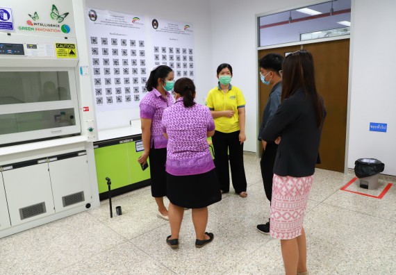 ภาพกิจกรรม  ศูนย์วิทยาศาสตร์และวิทยาศาสตร์ประยุกต์ จัดอบรมเชิงปฏิบัติการมาตรฐานความปลอดภัยห้องปฏิบัติการเคมี รูปแบบ Peer evaluation