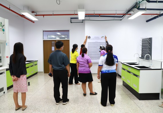 ภาพกิจกรรม  ศูนย์วิทยาศาสตร์และวิทยาศาสตร์ประยุกต์ จัดอบรมเชิงปฏิบัติการมาตรฐานความปลอดภัยห้องปฏิบัติการเคมี รูปแบบ Peer evaluation