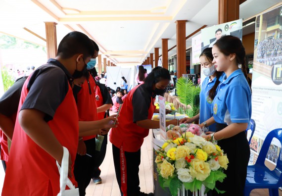 ภาพกิจกรรม  คณะวิทยาศาสตร์และเทคโนโลยี จัดบูธนิทรรศการงานเปิดโลกการเรียนรู้มุ่งสู่การพัฒนาคุณภาพผู้เรียน ประจำปีการศึกษา 2565