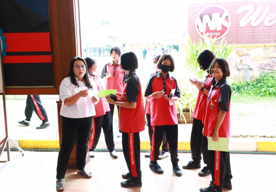 ภาพกิจกรรม  คณะวิทยาศาสตร์และเทคโนโลยี จัดบูธนิทรรศการงานเปิดโลกการเรียนรู้มุ่งสู่การพัฒนาคุณภาพผู้เรียน ประจำปีการศึกษา 2565