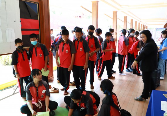 ภาพกิจกรรม  คณะวิทยาศาสตร์และเทคโนโลยี จัดบูธนิทรรศการงานเปิดโลกการเรียนรู้มุ่งสู่การพัฒนาคุณภาพผู้เรียน ประจำปีการศึกษา 2565