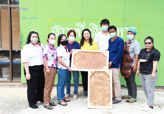 ภาพกิจกรรม  คณะวิทยาศาสตร์และเทคโนโลยี จัดกิจกรรมถ่ายทอดองค์ความรู้กระดาษกันนาจากกาบกล้วยไข่เพื่อใช้ในงานบรรจุภัณฑ์