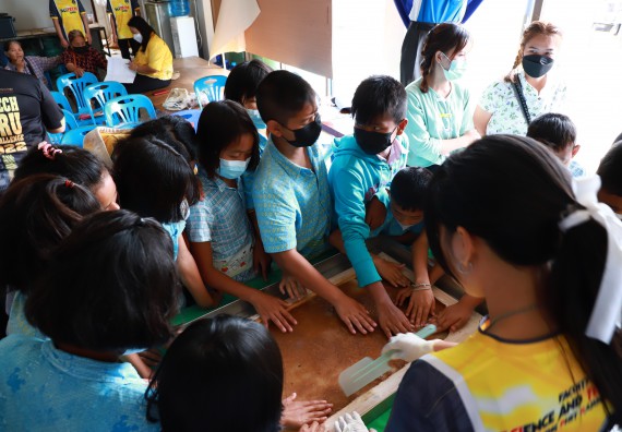 ภาพกิจกรรม  คณะวิทยาศาสตร์และเทคโนโลยี จัดกิจกรรมถ่ายทอดองค์ความรู้กระดาษกันนาจากกาบกล้วยไข่เพื่อใช้ในงานบรรจุภัณฑ์