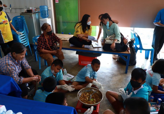 ภาพกิจกรรม  คณะวิทยาศาสตร์และเทคโนโลยี จัดกิจกรรมถ่ายทอดองค์ความรู้กระดาษกันนาจากกาบกล้วยไข่เพื่อใช้ในงานบรรจุภัณฑ์