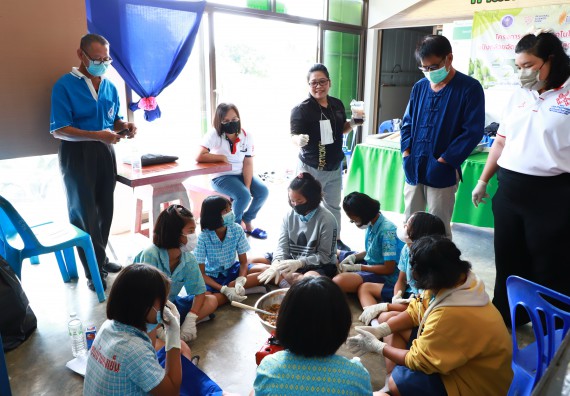 ภาพกิจกรรม  คณะวิทยาศาสตร์และเทคโนโลยี จัดกิจกรรมถ่ายทอดองค์ความรู้กระดาษกันนาจากกาบกล้วยไข่เพื่อใช้ในงานบรรจุภัณฑ์