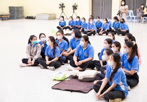 ภาพกิจกรรม  โปรแกรมวิชาสาธารณสุขศาสตร์ จัดอบรมการช่วยเหลือผู้ป่วยฉุกเฉิน ให้กับนักศึกษาชั้นปีที่ 2 หลักสูตรสาธารณสุขศาสตร์