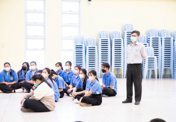 ภาพกิจกรรม  โปรแกรมวิชาสาธารณสุขศาสตร์ จัดอบรมการช่วยเหลือผู้ป่วยฉุกเฉิน ให้กับนักศึกษาชั้นปีที่ 2 หลักสูตรสาธารณสุขศาสตร์