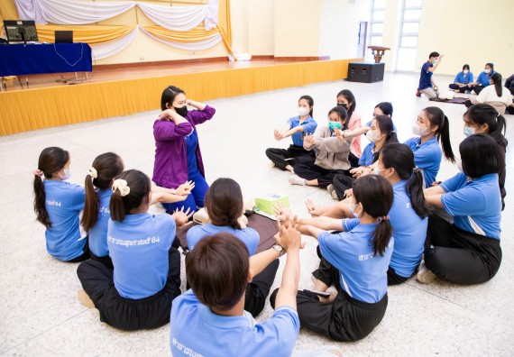 ภาพกิจกรรม  โปรแกรมวิชาสาธารณสุขศาสตร์ จัดอบรมการช่วยเหลือผู้ป่วยฉุกเฉิน ให้กับนักศึกษาชั้นปีที่ 2 หลักสูตรสาธารณสุขศาสตร์