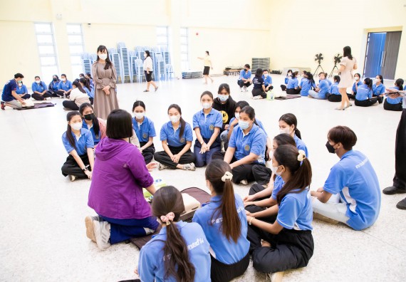 ภาพกิจกรรม  โปรแกรมวิชาสาธารณสุขศาสตร์ จัดอบรมการช่วยเหลือผู้ป่วยฉุกเฉิน ให้กับนักศึกษาชั้นปีที่ 2 หลักสูตรสาธารณสุขศาสตร์