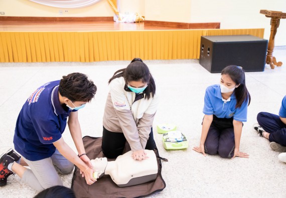 ภาพกิจกรรม  โปรแกรมวิชาสาธารณสุขศาสตร์ จัดอบรมการช่วยเหลือผู้ป่วยฉุกเฉิน ให้กับนักศึกษาชั้นปีที่ 2 หลักสูตรสาธารณสุขศาสตร์