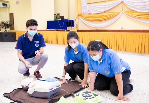 ภาพกิจกรรม  โปรแกรมวิชาสาธารณสุขศาสตร์ จัดอบรมการช่วยเหลือผู้ป่วยฉุกเฉิน ให้กับนักศึกษาชั้นปีที่ 2 หลักสูตรสาธารณสุขศาสตร์