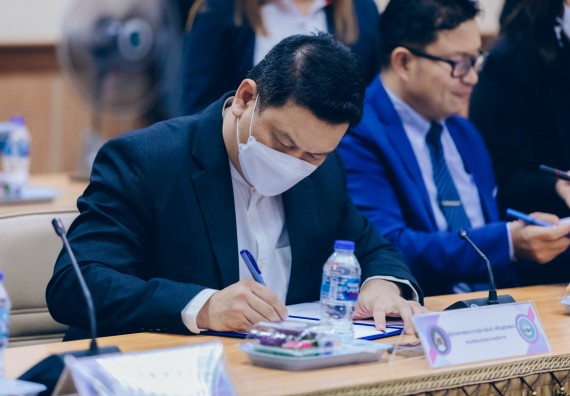 ภาพกิจกรรม  คณะวิทยาศาสตร์และเทคโนโลยี เข้าร่วมพิธีบันทึกข้อตกลงความร่วมมือการเสริมศักยภาพด้านวิชาการของบุคลากรสาธารณสุขในสังกัดองค์การบริหารส่วนจังหวัดกำแพงเพชร