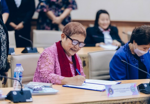 ภาพกิจกรรม  คณะวิทยาศาสตร์และเทคโนโลยี เข้าร่วมพิธีบันทึกข้อตกลงความร่วมมือการเสริมศักยภาพด้านวิชาการของบุคลากรสาธารณสุขในสังกัดองค์การบริหารส่วนจังหวัดกำแพงเพชร