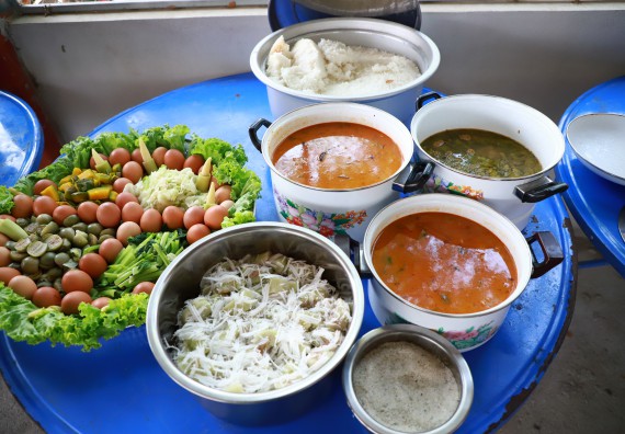 ภาพกิจกรรม  คณะวิทยาศาสตร์และเทคโนโลยี จัดอบรมเชิงปฏิบัติการ เรื่อง การพัฒนาบรรจุภัณฑ์น้ำพริกโบราณกลุ่มศรีเกษตรพัฒนา