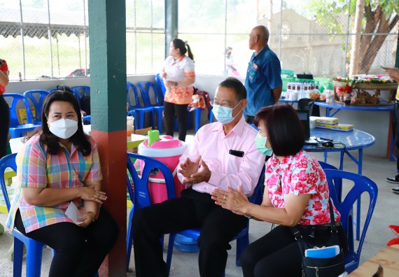 ภาพกิจกรรม  คณะวิทยาศาสตร์และเทคโนโลยี จัดอบรมเชิงปฏิบัติการ เรื่อง การพัฒนาบรรจุภัณฑ์น้ำพริกโบราณกลุ่มศรีเกษตรพัฒนา