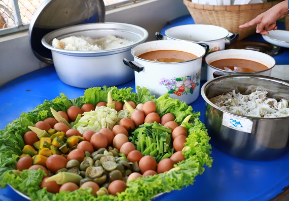 ภาพกิจกรรม  คณะวิทยาศาสตร์และเทคโนโลยี จัดอบรมเชิงปฏิบัติการ เรื่อง การพัฒนาบรรจุภัณฑ์น้ำพริกโบราณกลุ่มศรีเกษตรพัฒนา