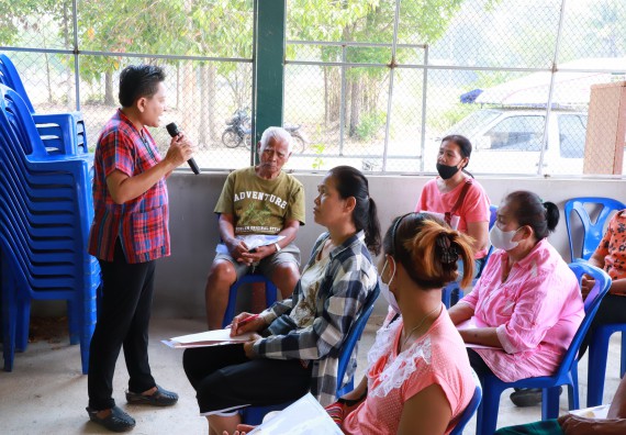 ภาพกิจกรรม  คณะวิทยาศาสตร์และเทคโนโลยี จัดอบรมเชิงปฏิบัติการ เรื่อง การพัฒนาบรรจุภัณฑ์น้ำพริกโบราณกลุ่มศรีเกษตรพัฒนา