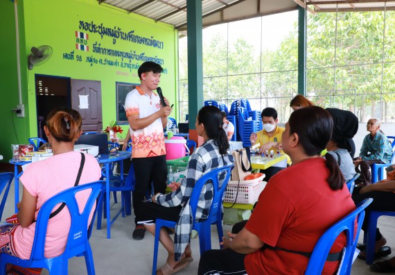 ภาพกิจกรรม  คณะวิทยาศาสตร์และเทคโนโลยี จัดอบรมเชิงปฏิบัติการ เรื่อง การพัฒนาบรรจุภัณฑ์น้ำพริกโบราณกลุ่มศรีเกษตรพัฒนา