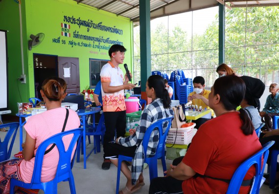 ภาพกิจกรรม  คณะวิทยาศาสตร์และเทคโนโลยี จัดอบรมเชิงปฏิบัติการ เรื่อง การพัฒนาบรรจุภัณฑ์น้ำพริกโบราณกลุ่มศรีเกษตรพัฒนา