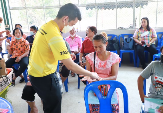 ภาพกิจกรรม  คณะวิทยาศาสตร์และเทคโนโลยี จัดอบรมเชิงปฏิบัติการ เรื่อง การพัฒนาบรรจุภัณฑ์น้ำพริกโบราณกลุ่มศรีเกษตรพัฒนา