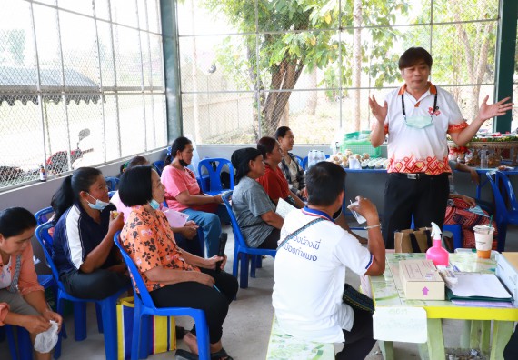 ภาพกิจกรรม  คณะวิทยาศาสตร์และเทคโนโลยี จัดอบรมเชิงปฏิบัติการ เรื่อง การพัฒนาบรรจุภัณฑ์น้ำพริกโบราณกลุ่มศรีเกษตรพัฒนา