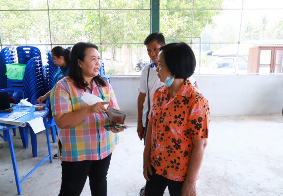 ภาพกิจกรรม  คณะวิทยาศาสตร์และเทคโนโลยี จัดอบรมเชิงปฏิบัติการ เรื่อง การพัฒนาบรรจุภัณฑ์น้ำพริกโบราณกลุ่มศรีเกษตรพัฒนา