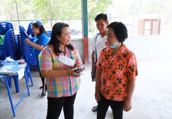 ภาพกิจกรรม  คณะวิทยาศาสตร์และเทคโนโลยี จัดอบรมเชิงปฏิบัติการ เรื่อง การพัฒนาบรรจุภัณฑ์น้ำพริกโบราณกลุ่มศรีเกษตรพัฒนา