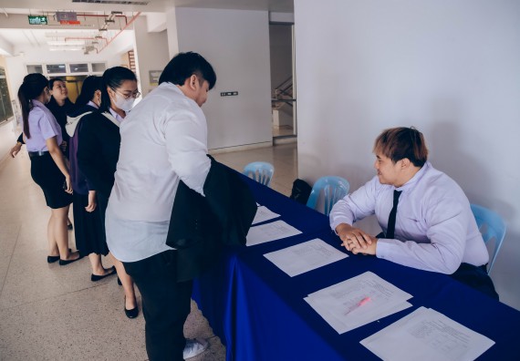 ภาพกิจกรรม  คณะวิทยาศาสตร์และเทคโนโลยี จัดพิธีมอบทุนเพื่อการศึกษา ปตท.สผ. โครงการเอส 1 ประจำปีการศึกษา 2565 ซึ่งได้รับการสนับสนุนงบประมาณจาก บริษัท ปตท.สผ. สยาม จำกัด บริษัท ในกลุ่ม ปตท. สำรวจและผลิตปิโตรเลียม จำกัด