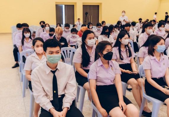 ภาพกิจกรรม  คณะวิทยาศาสตร์และเทคโนโลยี จัดพิธีมอบทุนเพื่อการศึกษา ปตท.สผ. โครงการเอส 1 ประจำปีการศึกษา 2565 ซึ่งได้รับการสนับสนุนงบประมาณจาก บริษัท ปตท.สผ. สยาม จำกัด บริษัท ในกลุ่ม ปตท. สำรวจและผลิตปิโตรเลียม จำกัด