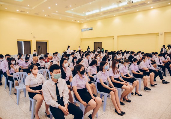 ภาพกิจกรรม  คณะวิทยาศาสตร์และเทคโนโลยี จัดพิธีมอบทุนเพื่อการศึกษา ปตท.สผ. โครงการเอส 1 ประจำปีการศึกษา 2565 ซึ่งได้รับการสนับสนุนงบประมาณจาก บริษัท ปตท.สผ. สยาม จำกัด บริษัท ในกลุ่ม ปตท. สำรวจและผลิตปิโตรเลียม จำกัด