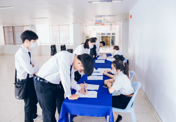 ภาพกิจกรรม  คณะวิทยาศาสตร์และเทคโนโลยี จัดพิธีมอบทุนเพื่อการศึกษา ปตท.สผ. โครงการเอส 1 ประจำปีการศึกษา 2565 ซึ่งได้รับการสนับสนุนงบประมาณจาก บริษัท ปตท.สผ. สยาม จำกัด บริษัท ในกลุ่ม ปตท. สำรวจและผลิตปิโตรเลียม จำกัด