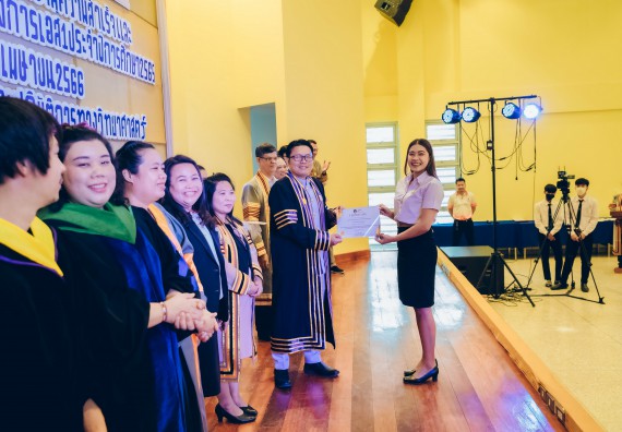 ภาพกิจกรรม  คณะวิทยาศาสตร์และเทคโนโลยี จัดโครงการพัฒนานักศึกษาคณะวิทยาศาสตร์และเทคโนโลยี กิจกรรมปัจฉิมนิเทศนักศึกษาสู่ความสำเร็จ