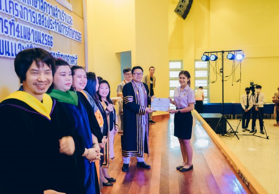 ภาพกิจกรรม  คณะวิทยาศาสตร์และเทคโนโลยี จัดโครงการพัฒนานักศึกษาคณะวิทยาศาสตร์และเทคโนโลยี กิจกรรมปัจฉิมนิเทศนักศึกษาสู่ความสำเร็จ