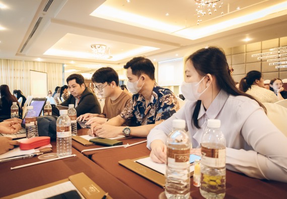 ภาพกิจกรรม  ผู้บริหาร คณาจารย์ และบุคลากร คณะวิทยาศาสตร์และเทคโนโลยีเข้าร่วม โครงการประชุมเชิงปฏิบัติการ “ทบทวนแผนกลยุทธ์ 2566 – 2570 และแผนปฏิบัติราชการ ประจำปี 2566