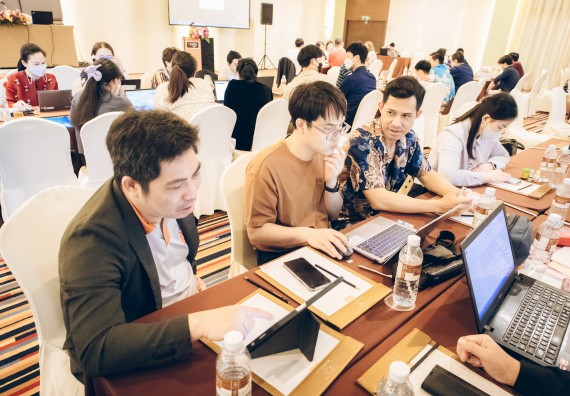 ภาพกิจกรรม  ผู้บริหาร คณาจารย์ และบุคลากร คณะวิทยาศาสตร์และเทคโนโลยีเข้าร่วม โครงการประชุมเชิงปฏิบัติการ “ทบทวนแผนกลยุทธ์ 2566 – 2570 และแผนปฏิบัติราชการ ประจำปี 2566