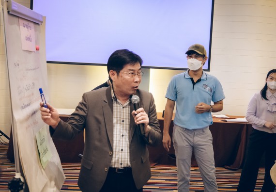 ภาพกิจกรรม  ผู้บริหาร คณาจารย์ และบุคลากร คณะวิทยาศาสตร์และเทคโนโลยีเข้าร่วม โครงการประชุมเชิงปฏิบัติการ “ทบทวนแผนกลยุทธ์ 2566 – 2570 และแผนปฏิบัติราชการ ประจำปี 2566