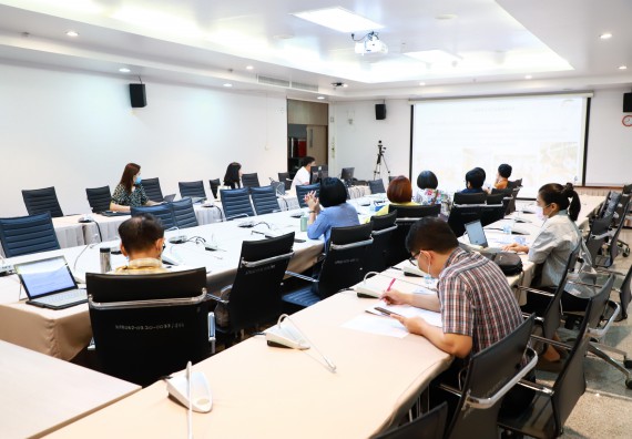 ภาพกิจกรรม  ศูนย์วิทยาศาสตร์ประยุกต์ คณะวิทยาศาสตร์เทคโนโลยี มหาวิทยาลัยราชภัฏกำแพงเพชร เข้ารับการตรวจประเมินความปลอดภัยห้องปฏิบัติการ ตามเกณฑ์ (ESPReL Checklist)