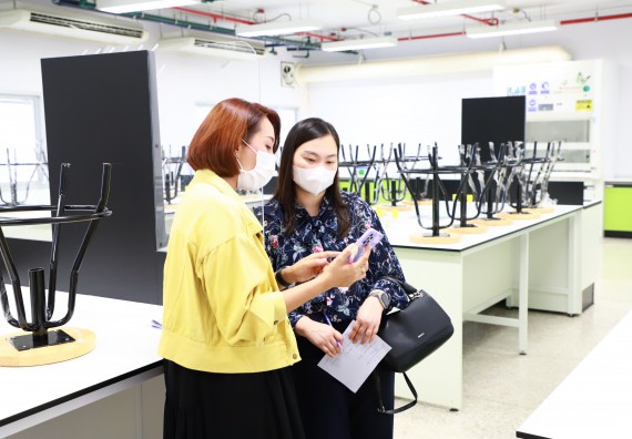 ภาพกิจกรรม  ศูนย์วิทยาศาสตร์ประยุกต์ คณะวิทยาศาสตร์เทคโนโลยี มหาวิทยาลัยราชภัฏกำแพงเพชร เข้ารับการตรวจประเมินความปลอดภัยห้องปฏิบัติการ ตามเกณฑ์ (ESPReL Checklist)