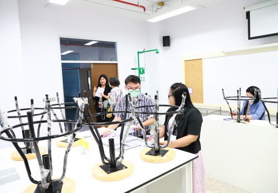 ภาพกิจกรรม  ศูนย์วิทยาศาสตร์ประยุกต์ คณะวิทยาศาสตร์เทคโนโลยี มหาวิทยาลัยราชภัฏกำแพงเพชร เข้ารับการตรวจประเมินความปลอดภัยห้องปฏิบัติการ ตามเกณฑ์ (ESPReL Checklist)