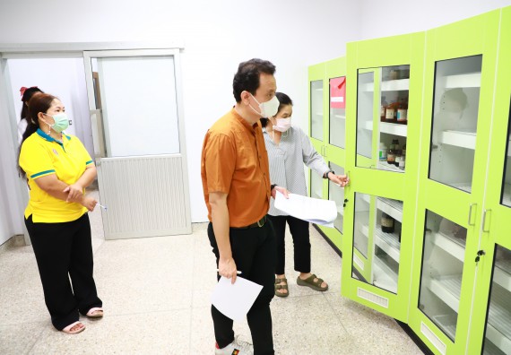 ภาพกิจกรรม  ศูนย์วิทยาศาสตร์ประยุกต์ คณะวิทยาศาสตร์เทคโนโลยี มหาวิทยาลัยราชภัฏกำแพงเพชร เข้ารับการตรวจประเมินความปลอดภัยห้องปฏิบัติการ ตามเกณฑ์ (ESPReL Checklist)