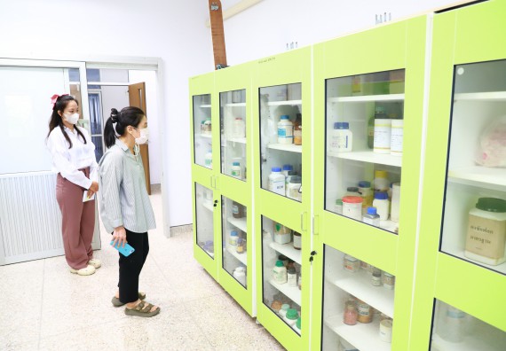 ภาพกิจกรรม  ศูนย์วิทยาศาสตร์ประยุกต์ คณะวิทยาศาสตร์เทคโนโลยี มหาวิทยาลัยราชภัฏกำแพงเพชร เข้ารับการตรวจประเมินความปลอดภัยห้องปฏิบัติการ ตามเกณฑ์ (ESPReL Checklist)