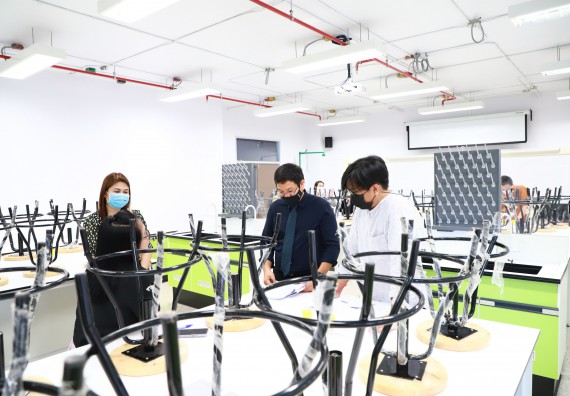 ภาพกิจกรรม  ศูนย์วิทยาศาสตร์ประยุกต์ คณะวิทยาศาสตร์เทคโนโลยี มหาวิทยาลัยราชภัฏกำแพงเพชร เข้ารับการตรวจประเมินความปลอดภัยห้องปฏิบัติการ ตามเกณฑ์ (ESPReL Checklist)