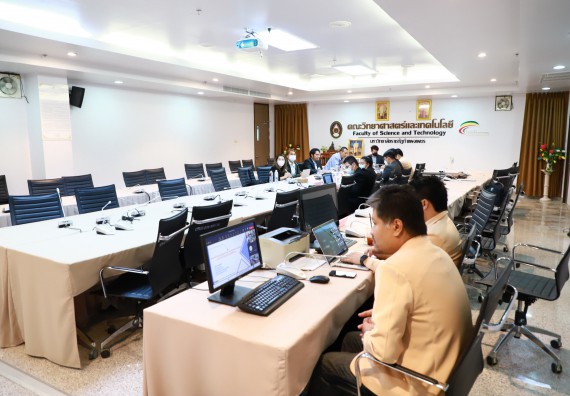 ภาพกิจกรรม  คณะวิทยาศาสตร์และเทคโนโลยี มหาวิทยาลัยราชภัฏกำแพงเพชร ทางคณะฯ ได้ดำเนินการยกร่างสูตรวิทยาศาสตรมหาบัณฑิต สาขาวิชาวิทยาศาสตร์ศึกษา