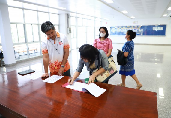 ภาพกิจกรรม  คณะวิทยาศาสตร์และเทคโนโลยี จัดประชุมพิจารณาการลงนามต่อบันทึกข้อตกลงความร่วมมือทางวิชาการ กับโรงเรียนมัธยมศึกษาในจังหวัดกำแพงเพชร