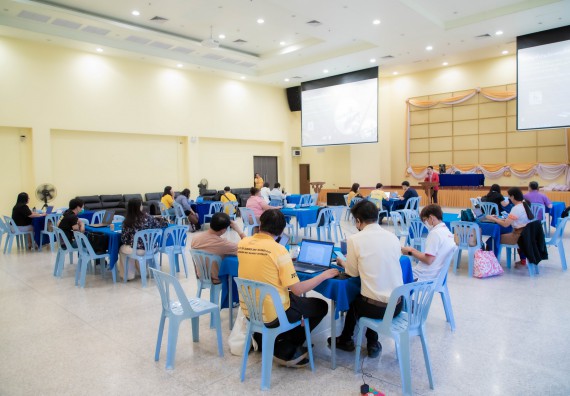 ภาพกิจกรรม  คณะวิทยาศาสตร์และเทคโนโลยี จัดโครงการกิจกรรมอบรมเชิงปฏิบัติการ เรื่อง การเขียนรายงานการประเมินตนเอง ระดับหลักสูตร ประจำปีการศึกษา 2565 ตามเกณฑ์ AUN-QA