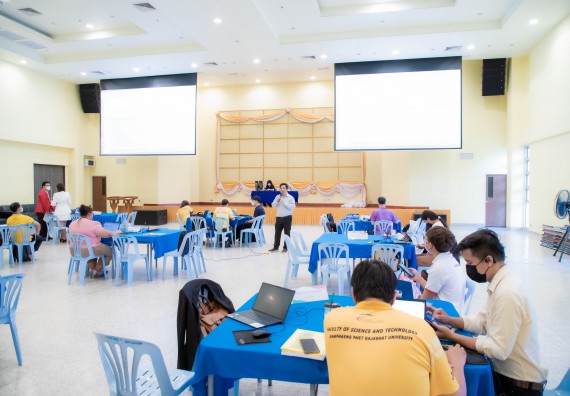 ภาพกิจกรรม  คณะวิทยาศาสตร์และเทคโนโลยี จัดโครงการกิจกรรมอบรมเชิงปฏิบัติการ เรื่อง การเขียนรายงานการประเมินตนเอง ระดับหลักสูตร ประจำปีการศึกษา 2565 ตามเกณฑ์ AUN-QA