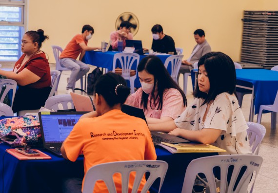 ภาพกิจกรรม  คณะวิทยาศาสตร์และเทคโนโลยี จัดโครงการกิจกรรมอบรมเชิงปฏิบัติการ เรื่อง การเขียนรายงานการประเมินตนเอง ระดับหลักสูตร ประจำปีการศึกษา 2565 ตามเกณฑ์ AUN-QA