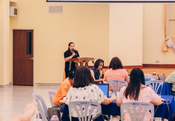 ภาพกิจกรรม  คณะวิทยาศาสตร์และเทคโนโลยี จัดโครงการกิจกรรมอบรมเชิงปฏิบัติการ เรื่อง การเขียนรายงานการประเมินตนเอง ระดับหลักสูตร ประจำปีการศึกษา 2565 ตามเกณฑ์ AUN-QA