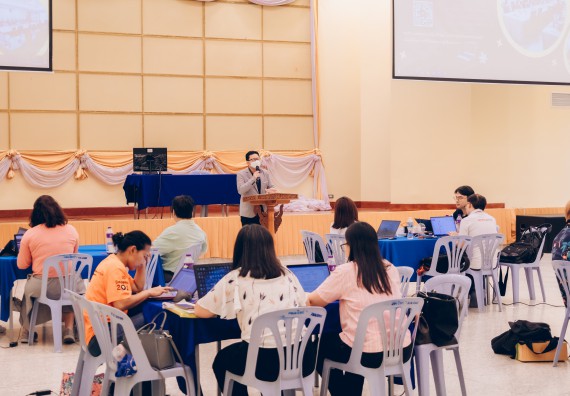 ภาพกิจกรรม  คณะวิทยาศาสตร์และเทคโนโลยี จัดโครงการกิจกรรมอบรมเชิงปฏิบัติการ เรื่อง การเขียนรายงานการประเมินตนเอง ระดับหลักสูตร ประจำปีการศึกษา 2565 ตามเกณฑ์ AUN-QA